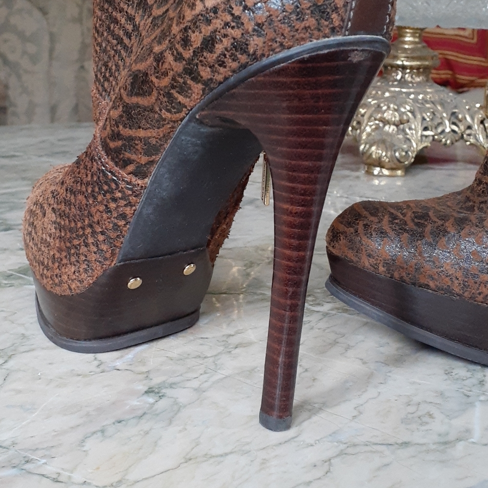 Michael Kors boots - Picture 15 of 15
